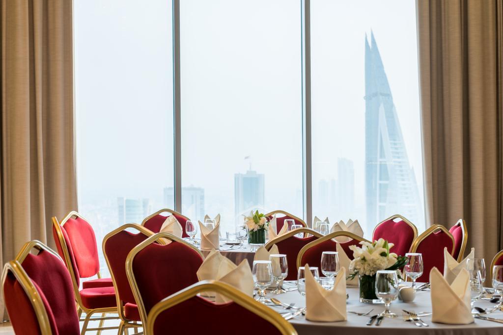 Fraser Suites Diplomatic Area Bahrain Manama Dış mekan fotoğraf The 360° Restaurant