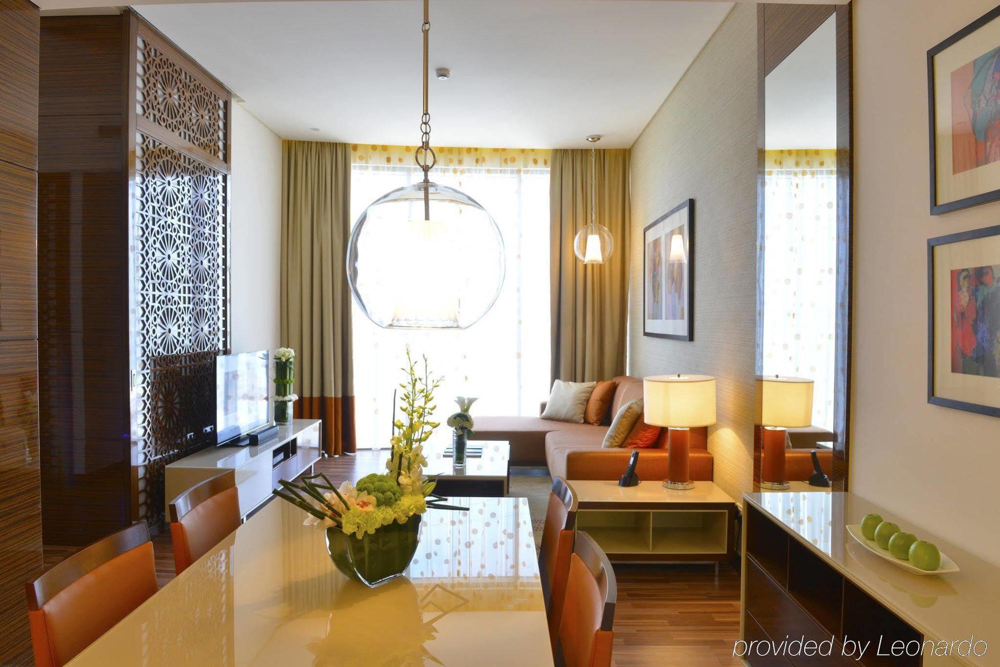 Fraser Suites Diplomatic Area Bahrain Manama Dış mekan fotoğraf A typical one-bedroom apartment at Le Méridien, Dubai